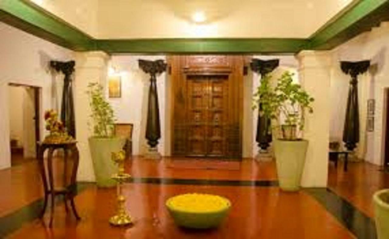פונדיצ'רי Hotel Sumith Palace מראה חיצוני תמונה